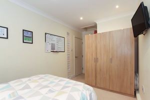 Photo 6- click for photo gallery